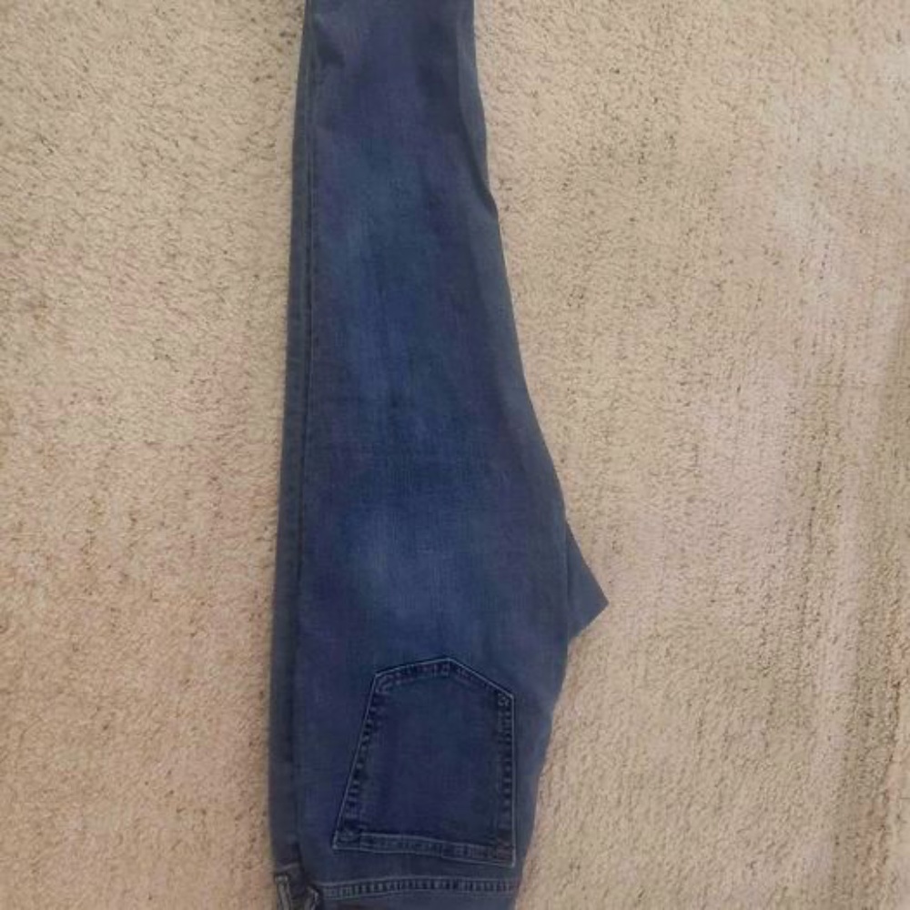 Abercrombie and Fitch (A&F) Signature Stretch Denim Athletic Skinny Jeans